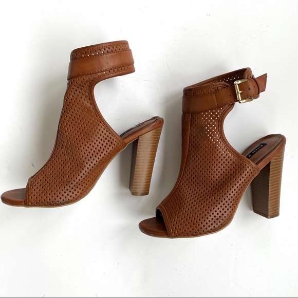 Parker & Sky Shoes - Parker & Sky Heels Size 8 Brown